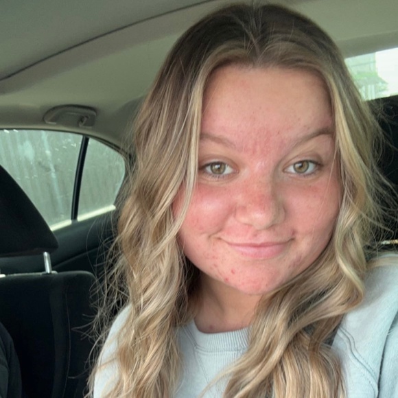 Meet your Posher, Megan - Picture 1 of 1